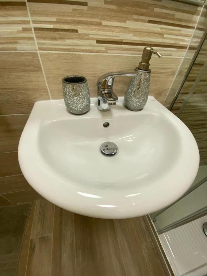 Atena Apartments B&B Gold Pescara Zewnętrze zdjęcie